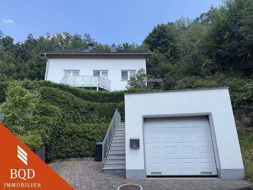 Bild1 - Garantierter Burgblick über den Dächern - Ihr Traumhaus in Nassau