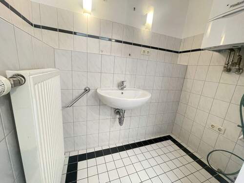 Tageslichtbad mit Wanne - 