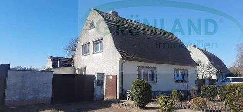 Bild 1 - *Sanierungsbedürftiges Siedlungshaus auf großem Grundstück!*