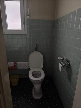 WC - 