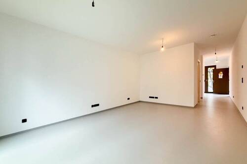 Wohnbereich - 1 Zimmer Etagenwohnung zum Kaufen in Berlin