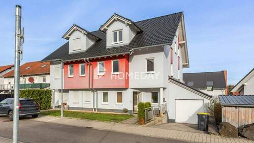 Außenansicht 1 - Balkon, Terrasse, Garage: DHH mit Raum für heute und morgen