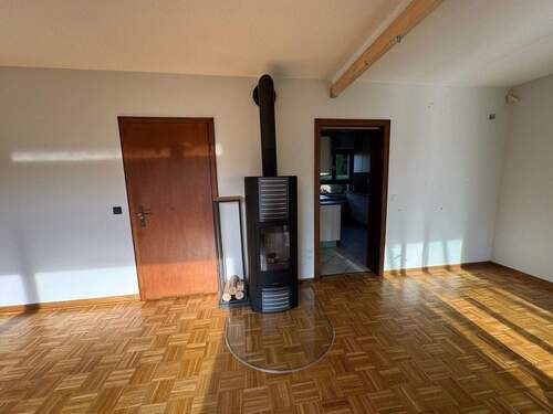 ..aus dem Wintergarten in Richtung Küche - 