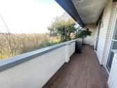 Balkon an Wohnzimmer + Küche - 