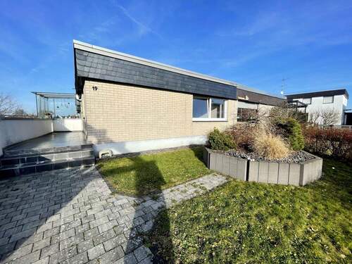 Hausansicht - 5 Zimmer Doppelhaushälfte zum Kaufen in Odenthal