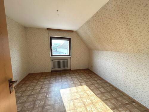 Dachgeschoss: Zimmer - 