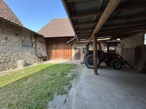 Grundstück-Unterstellmöglichkeit - 