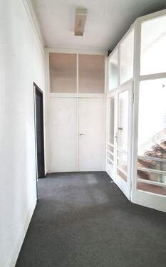 Eingangsbereich / Flur - 6 Zimmer Büro zur Miete in Bad Mergentheim
