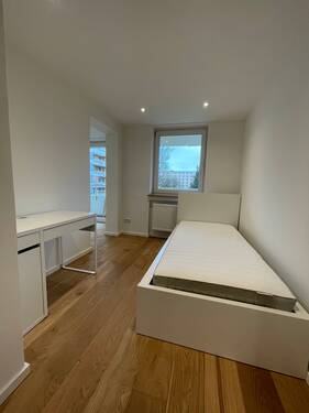 Zimmer 3_19m² inkl. Balkon.jpg - Sofort beziehbar: WG-Zimmer mit Balkon in Neuperlach frei!