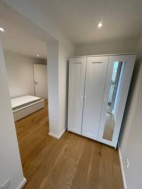 Zimmer 3_19m² inkl. Balkon (2).jpg - andere Wohnungstypen zur Miete in München