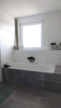 Badewanne im Bad OG - 