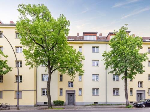 Rooftop Bliss - Rooftop Bliss - Gepflegte Dachgeschosswohnung mit Südbalkon in ruhiger Innenhoflage nahe Körnerpark