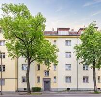 Rooftop Bliss - Gepflegte Dachgeschosswohnung mit Südbalkon in ruhiger Innenhoflage nahe Körnerpark - Berlin Neukölln