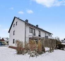 Familienglück in Baiersdorf - geräumige, bezugsfreie Doppelhaushälfte mit großem Garten