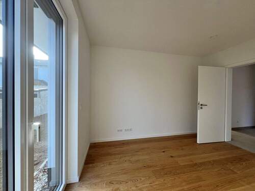 Zimmer EG - Doppelhaushälfte mit 132,00 m&sup2; in München zum Kaufen