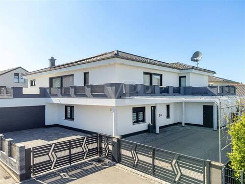 ö Außenansicht - Einfamilienhaus mit 336,20 m&sup2; in Memmingen zum Kaufen