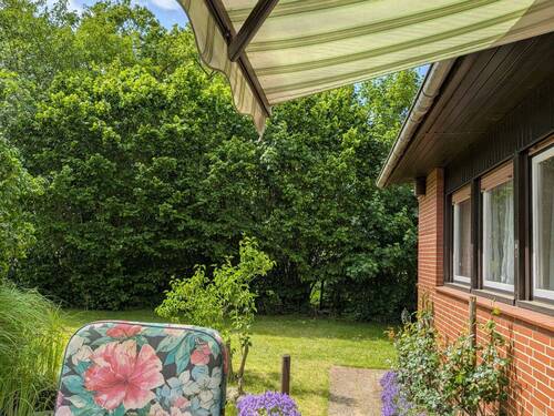 Genießen Sie von der Terrasse einen herrlichen Blick ins Grüne - 