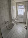 1.OG li Bad.jpg - 3 Zimmer Etagenwohnung in Wiesenau