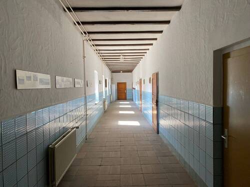 EG Gemeindehaus - zentraler Flur - 
