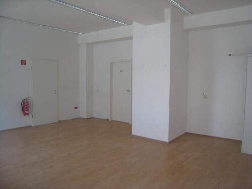Teilansicht Innen - 2 Zimmer Gewerbeobjekt (Büro, Produktion, Verkauf) zur Miete in Erfurt