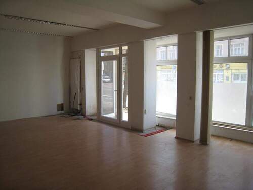 Ansicht Schaufenster - 2 Zimmer Gewerbeobjekt (Büro, Produktion, Verkauf) in Erfurt