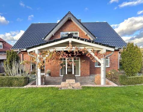 Gartenansicht - 7 Zimmer Einfamilienhaus zum Kaufen in Hengalrn