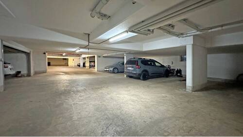 Tiefgarage- - 