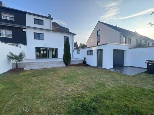 Bild 1 - Leverkusen Waldsiedlung Hell Modern 6-Zimmer Bezugsfertig