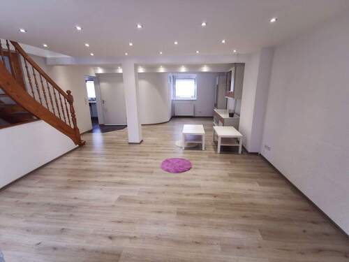 Wohnzimmer - Einziehen und wohlfühlen ....top-saniertes Wohnhaus in 66450 Bexbach-Höchen