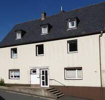 Großes Haus mit viel Potential - 175.000,00&nbsp;EUR Kaufpreis, ca.&nbsp; 185,00&nbsp;m&sup2;&nbsp;Wohnfl&auml;che in Bischofsgrün (PLZ: 95493)