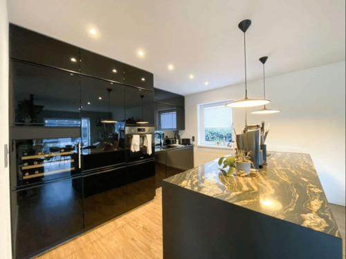.. traumhafte Küche ! - 5 Zimmer Mehrfamilienhaus, Wohnhaus in Kitzingen