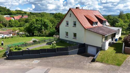 Luftaufnahme Straße - 9 Zimmer Mehrfamilienhaus, Wohnhaus in Katlenburg-Lindau