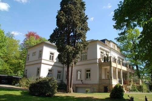 Hausansicht - *Komplett möblierte, sonnige und gemütliche Dachgeschoss-Wohnung- ID 6296*