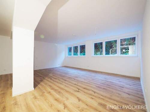 Bild 2 - 4 Zimmer Etagenwohnung zur Miete in Saarbrücken