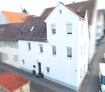 Drohnenaufnahme - 4 Zimmer Einfamilienhaus in Fellbach