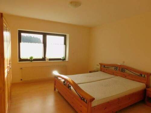 SB11 Schlafzimmer Eltern - 