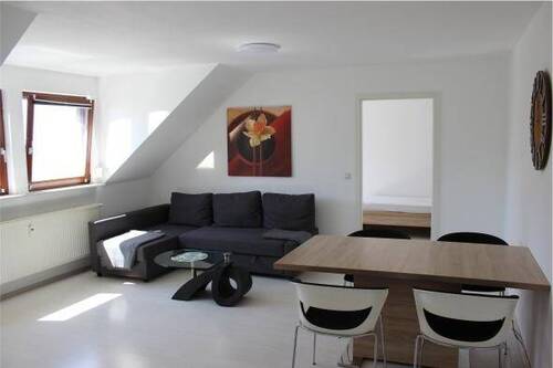 Wohnzimmer Bild 1 - 3 Zimmer Etagenwohnung in Wiesbaden