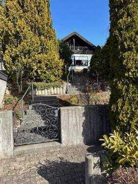 Treppenaufgang - 7 Zimmer Einfamilienhaus zum Kaufen in Albstadt