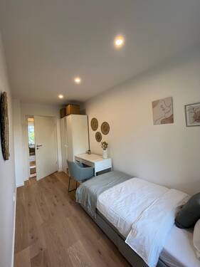 Zimmer 4 (2).jpg - andere Wohnungstypen zur Miete in München