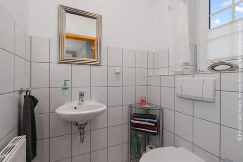 Gäste-WC 1,89 m² - Einfamilienhaus mit 145,30 m&sup2; in Haßbergen zum Kaufen