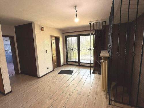 Sehr großzügige Wohndiele! - 6 Zimmer Einfamilienhaus zum Kaufen in Niederkassel