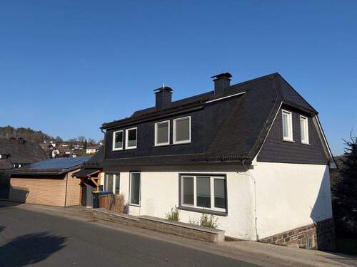 Straßenansicht - Einfamilienhaus mit 155,00 m&sup2; in Bad Berleburg zum Kaufen