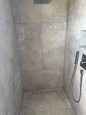Modernes Badezimmer - 