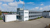 Aussenansicht und Hof - Produktions- und Büroimmobilie mit hochwertiger technischer Ausstattung in Bad Waldsee