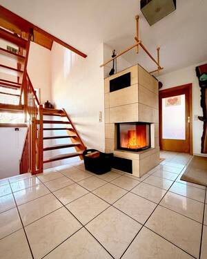 Hausflur mit Kamin - 