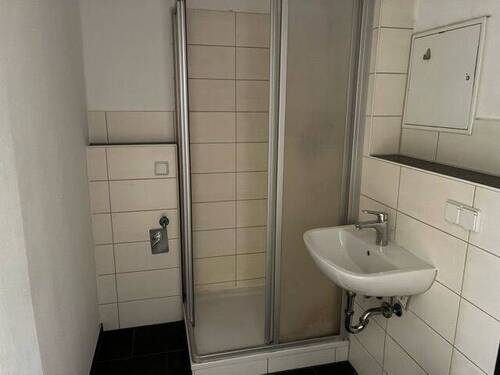Dusche - * Singlewohnung * Südpark * bald verfügbar *