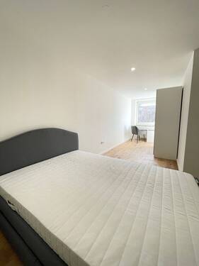 Zimmer 4.jpeg - Sofort***FORSTENRIED*** Herren WG - Schönes modernes Zimmer zu vermieten!