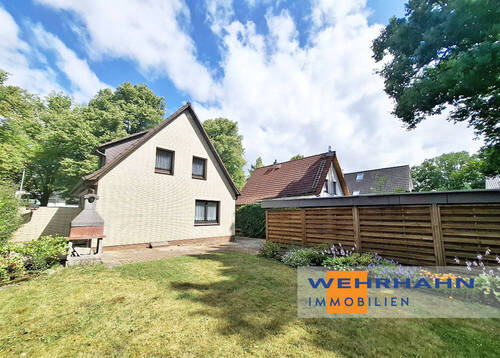 Titelbild 2023 - RESERVIERT: Idyllisches Einfamilienhaus mit Vollkeller und großem Garten in zentrumsnaher Wohnlage