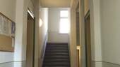 Treppenhaus.jpg - 3 Zimmer Etagenwohnung zur Miete in Dresden