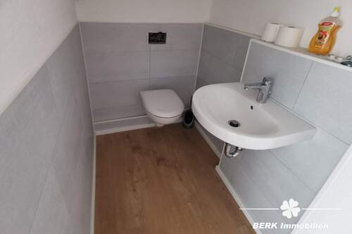 BERK Immobilien - WC Dach - 